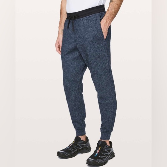 Men's Lululemon At Ease Jogger size medium - Picture 3 of 12